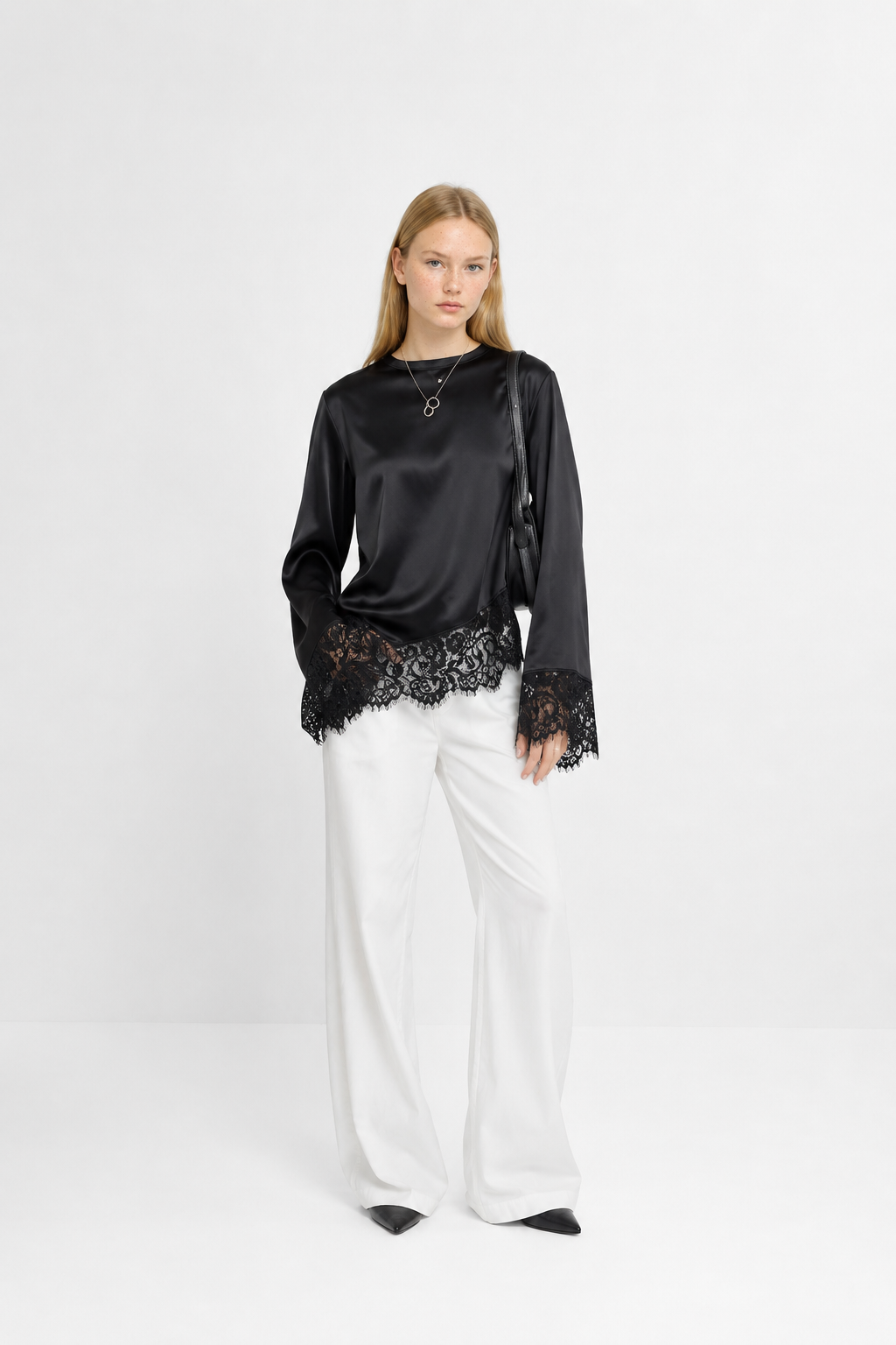 Blusa de Satén con Encaje y Manga Larga Holgada