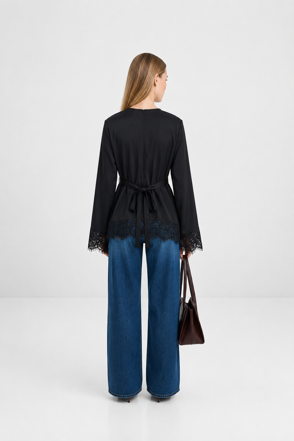 Blusa de Satén con Encaje y Manga Larga Holgada