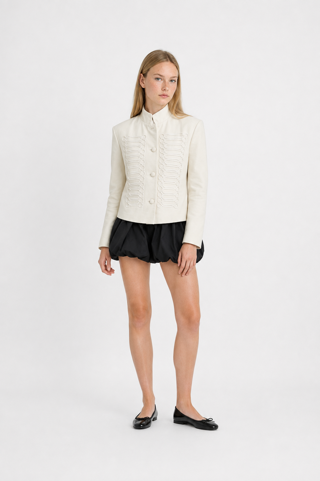 Chaqueta Napoleón con Cuello Alto y Hombreras Beige