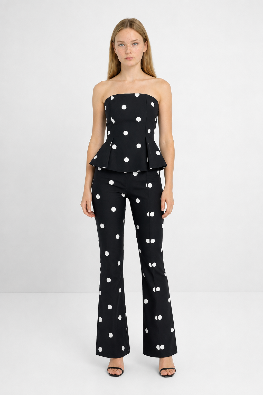 Conjunto Elegante Top Bandeau y Pantalón Palazzo