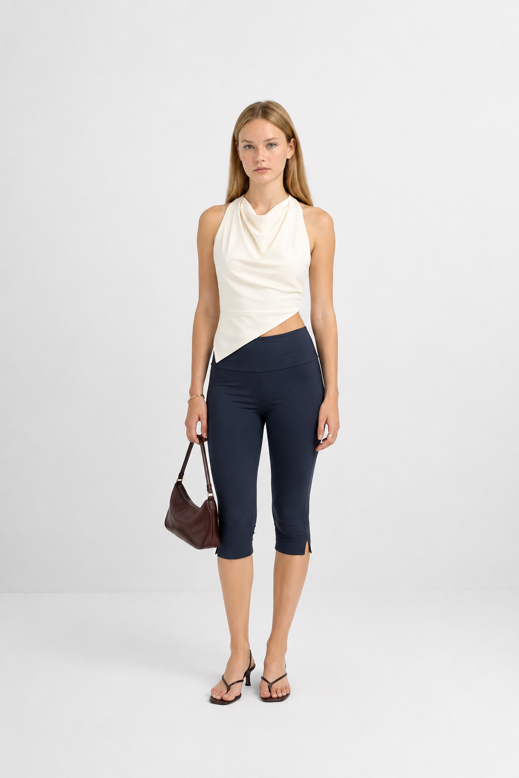 Pantalón Capri Ajustado Cintura Baja