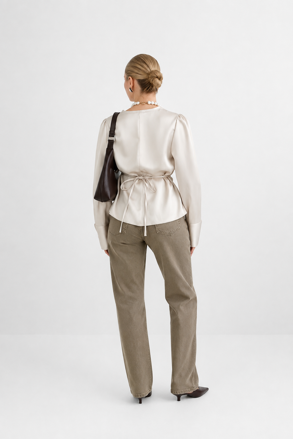 Top Satinado Holgado con Detalles de Encaje