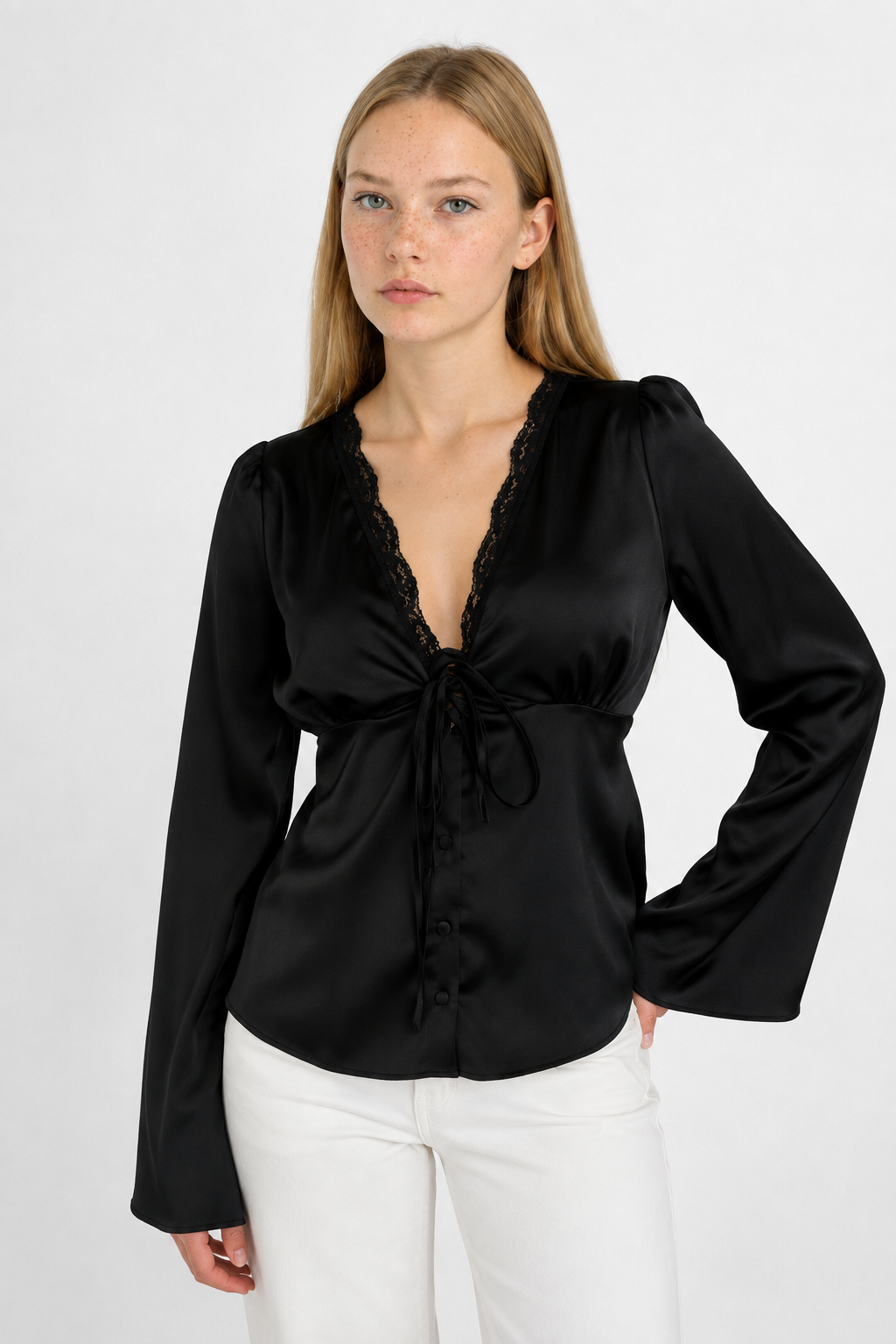 Top Satinado Holgado con Detalles de Encaje