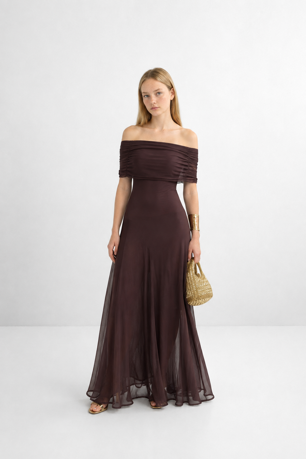 Vestido largo off-shoulder de cintura alta
