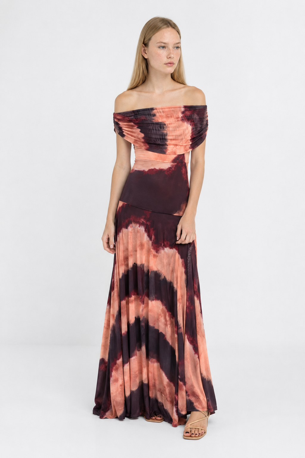 Vestido largo off-shoulder de cintura alta